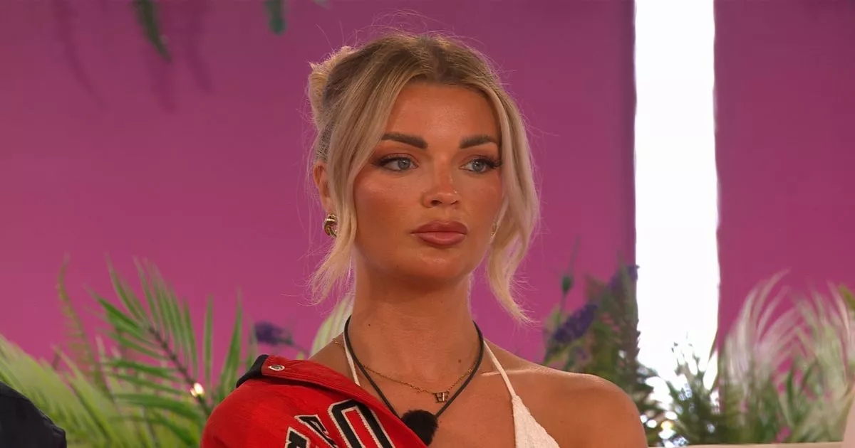 Love Island viewers cringe as Helena whispers very x-rated comment to Harry