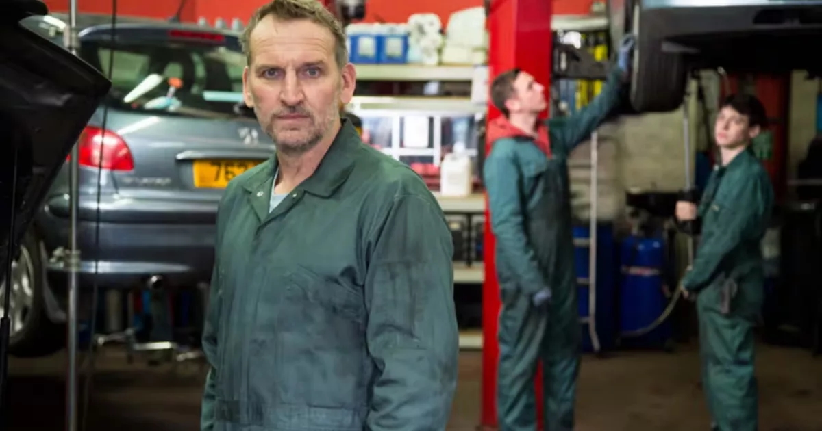 Happy Valley fans urged to watch creator's 'brilliant' Irish drama