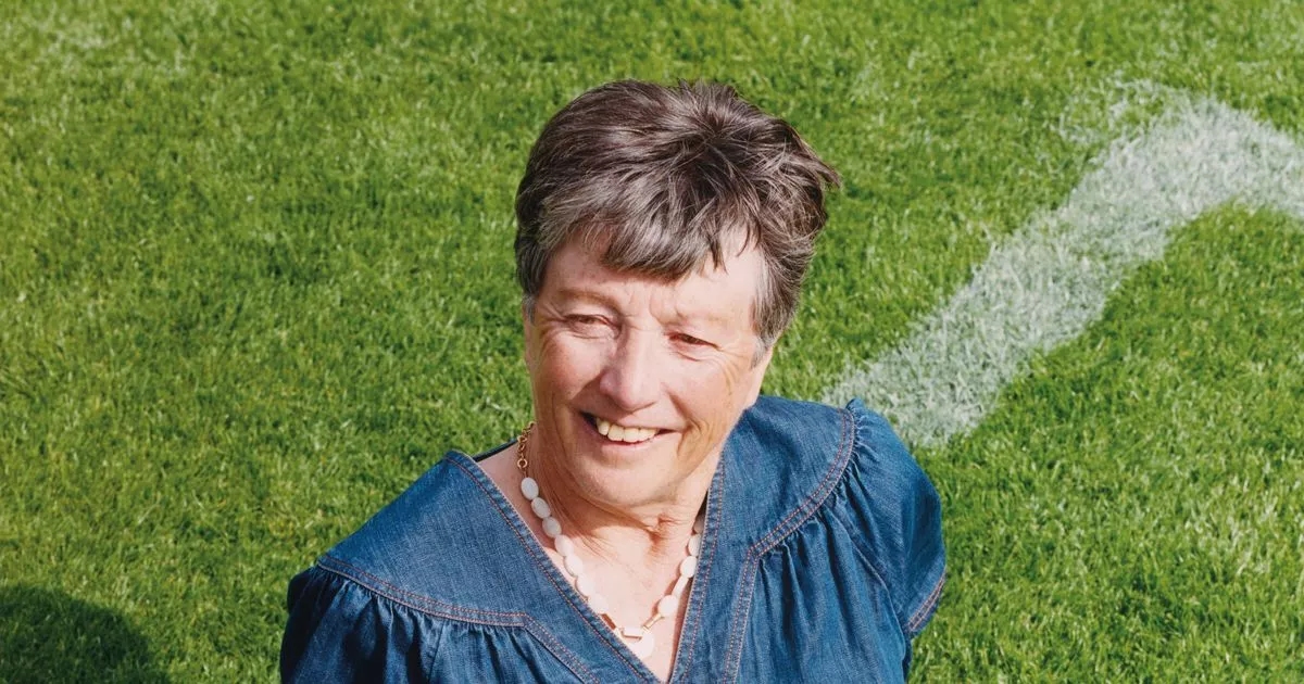 Former Lioness whose daughters 'did not know she played football' celebrated