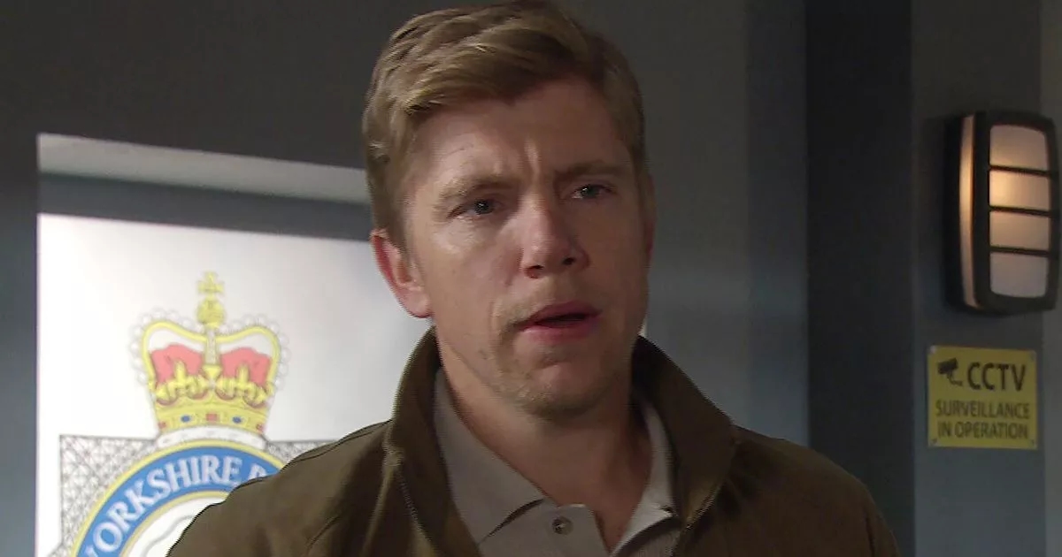 Emmerdale's John unearths Robert's damning secret involving returning character