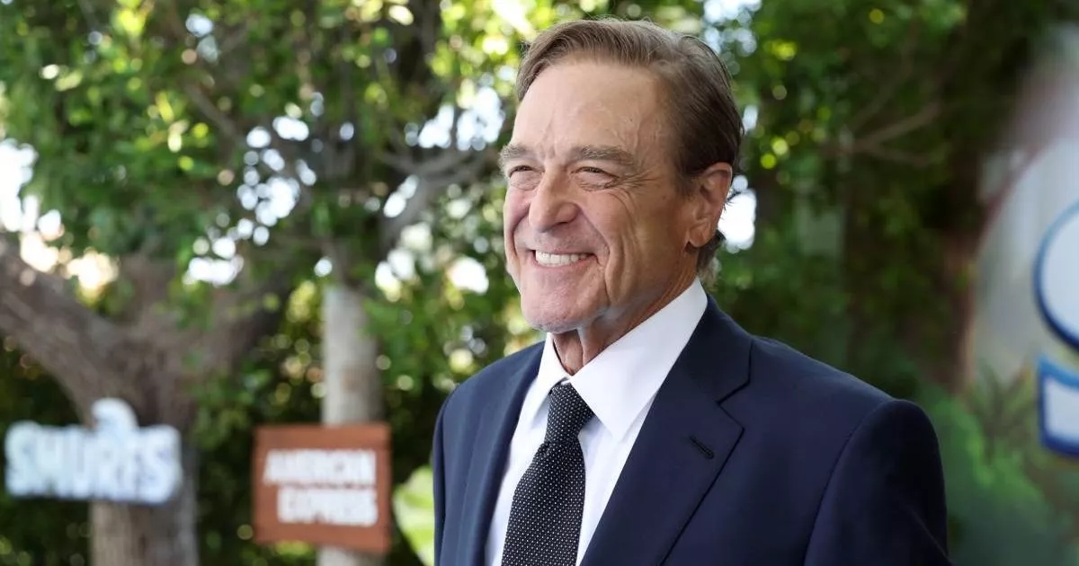 John Goodman 'barely unrecognisable' as he shows off incredible weight loss at Smurfs premiere
