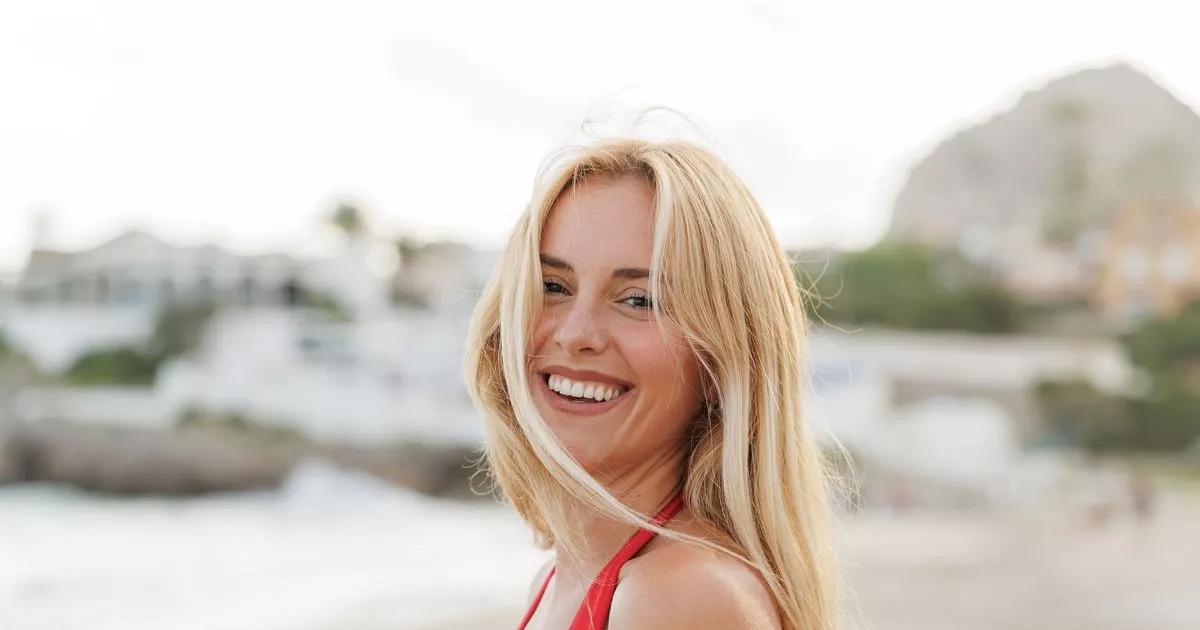 Shoppers can pick up a free whitening product that makes teeth look 'ten times better'