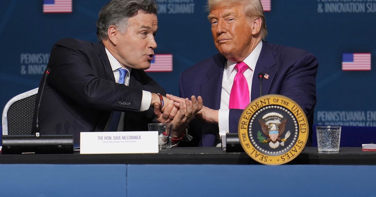Experts reveal what mystery marks on Donald Trump's hands could be amid health concerns