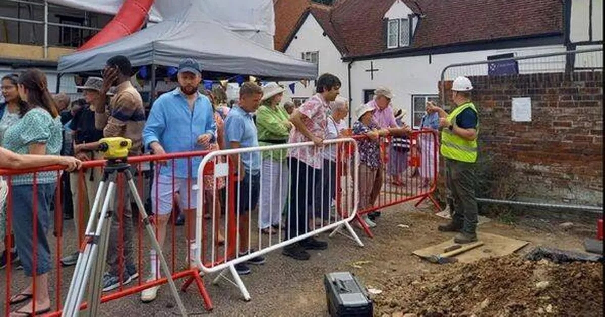 Archaeological dig in pub garden hailed 'huge success' as Roman remains found