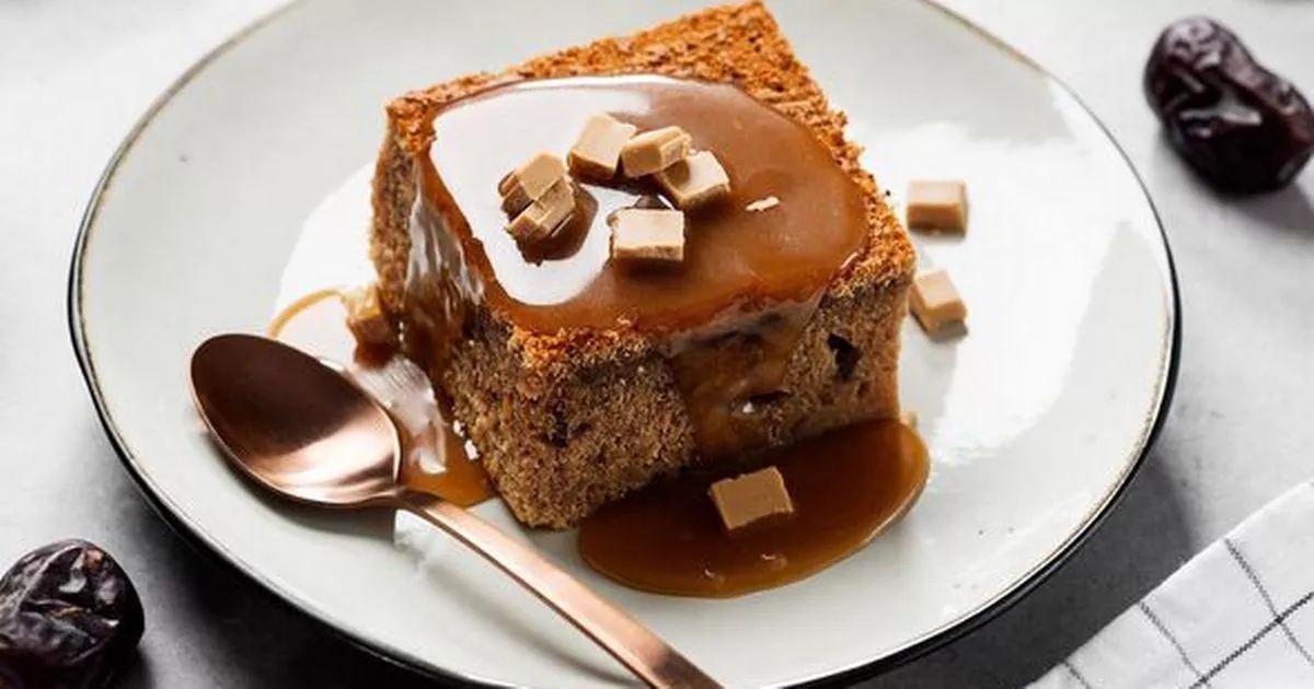 American in UK blown away after trying sticking toffee pudding for first time