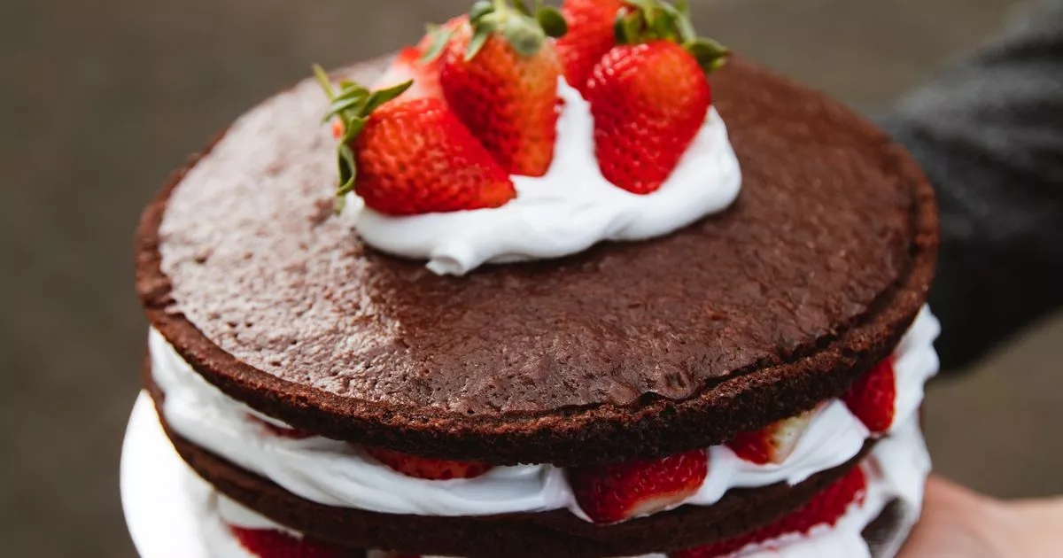 Mary Berry's 'easiest ever' chocolate cake recipe takes just 5 minutes to prepare