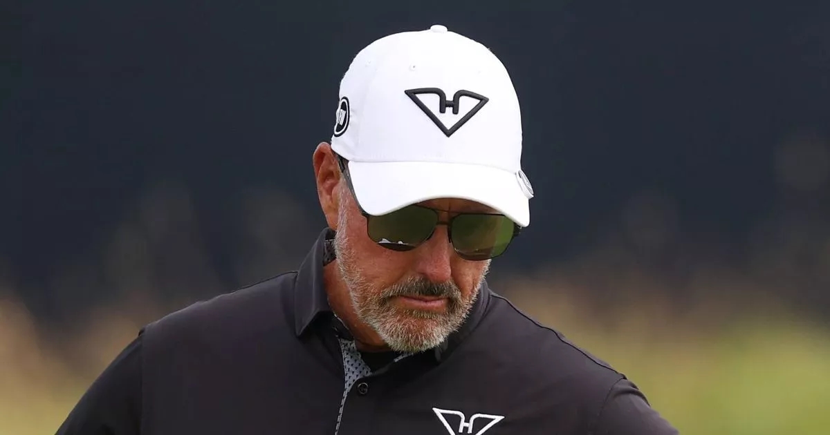 Phil Mickelson shows true colours to Scottie Scheffler after 'worst take in the history of golf'
