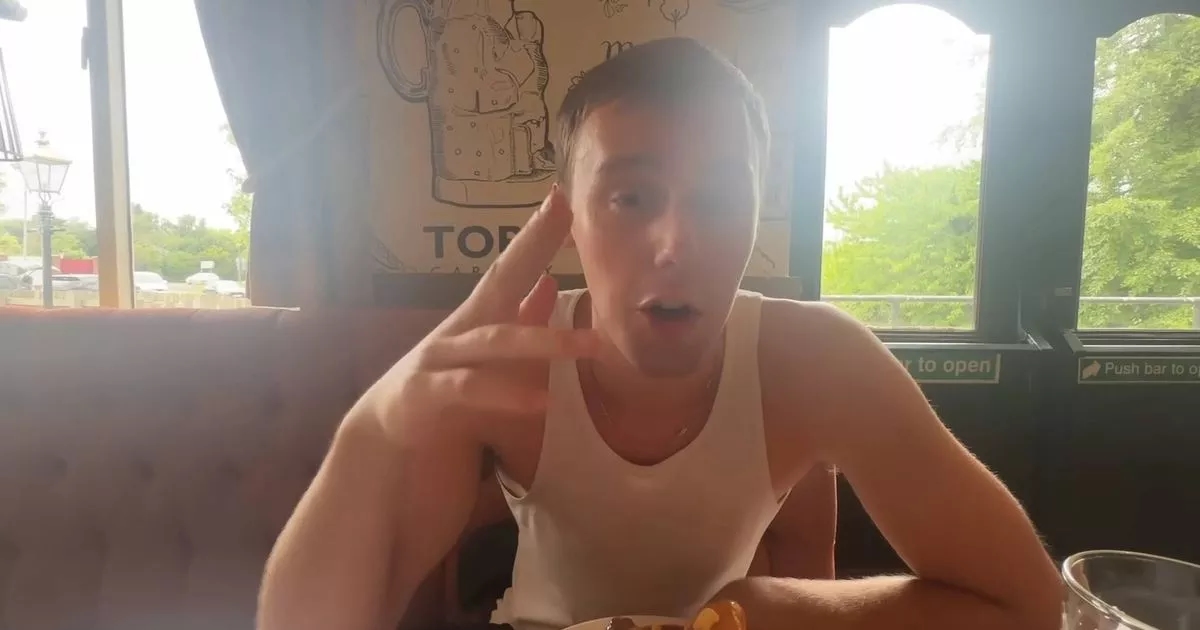 American tourist visits Wetherspoons for first time - and finds one thing 'ridiculous'