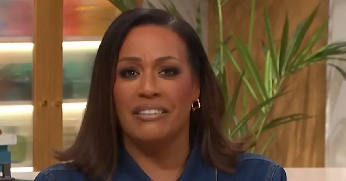 This Morning viewers left cringing as Alison Hammond and Dermot O'Leary do karaoke