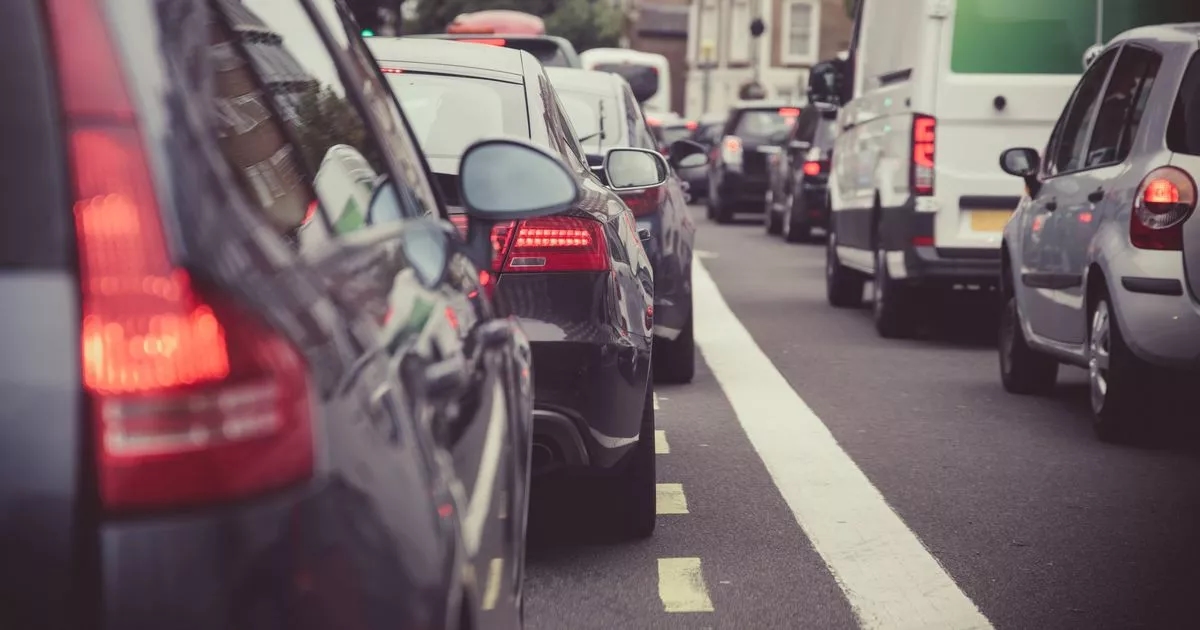 Drivers using Google Maps or Waze app risk £200 fine due to 'grey area'
