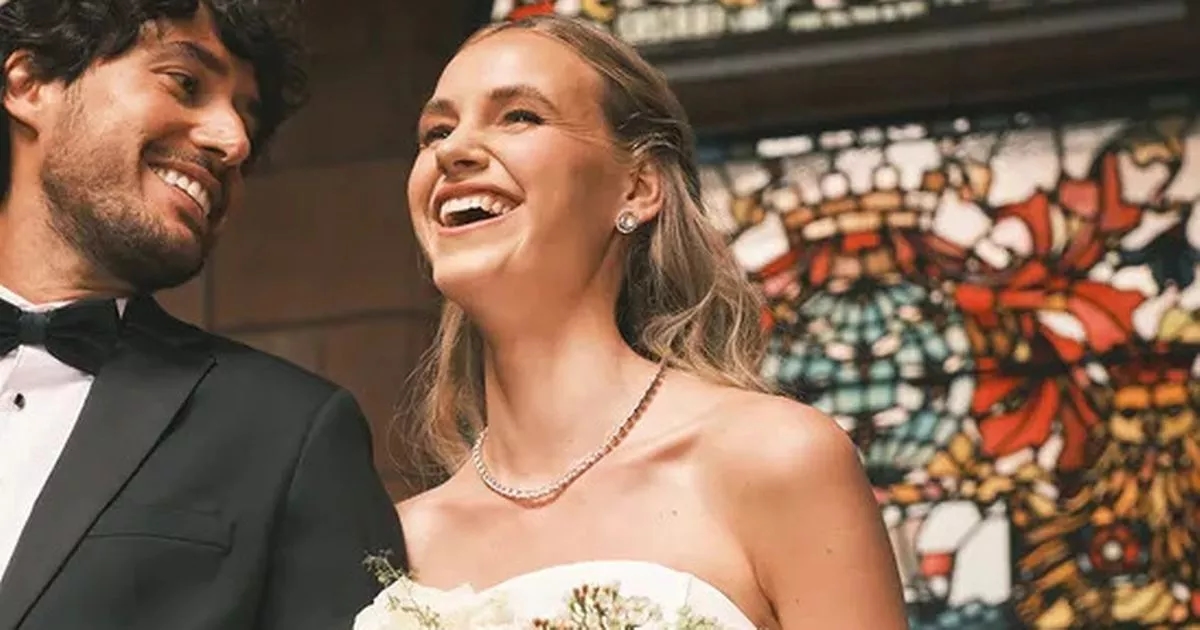 Debenhams sale on 'flattering' wedding dresses can save shoppers hundreds