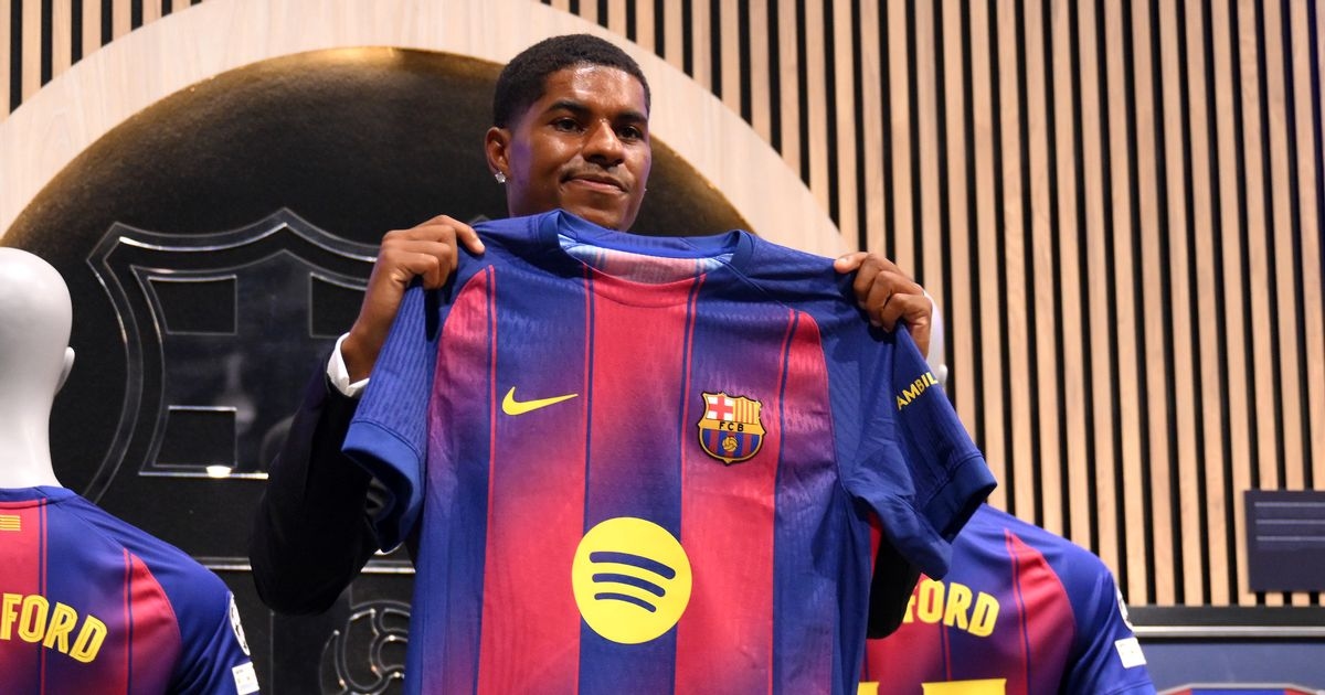 Marcus Rashford's Barcelona debut delayed due to 'serious breach of contract'
