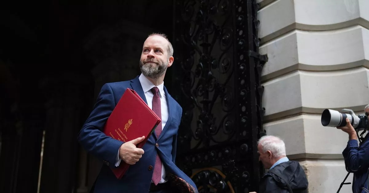 Business Secretary Jonathan Reynolds dismisses 'daft' wealth tax - 'be serious'