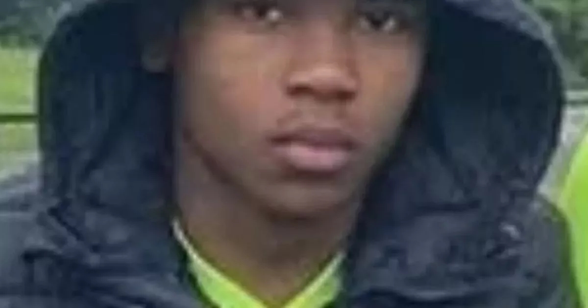 Teenage footballer who died in M60 tragedy pictured as sister pays tribute
