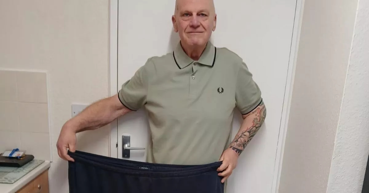 28st taxi driver's incredible transformation as he sheds more than half his body weight