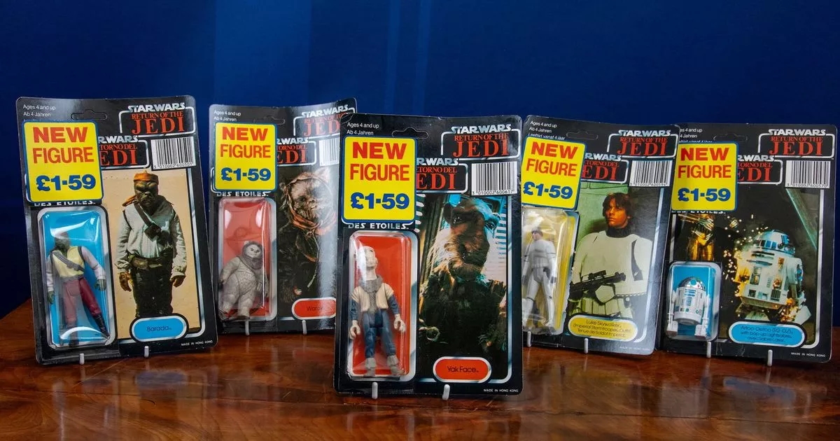 Star Wars figure found in loft sells for £2,000 at auction