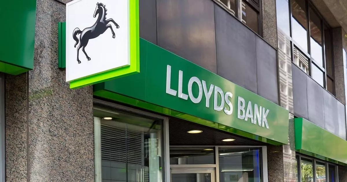 Lloyds Bank sends alert to customers after something 'not seen for 10 years'