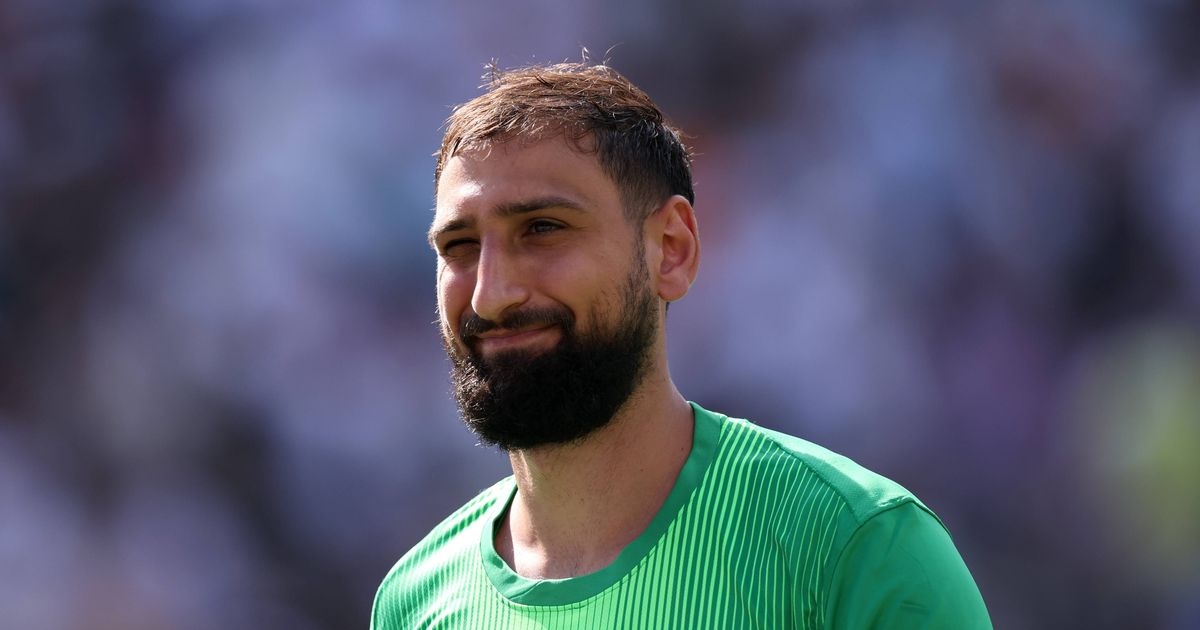 Gianluigi Donnarumma's perfect welcome gift blocked but he could make Man Utd first instead