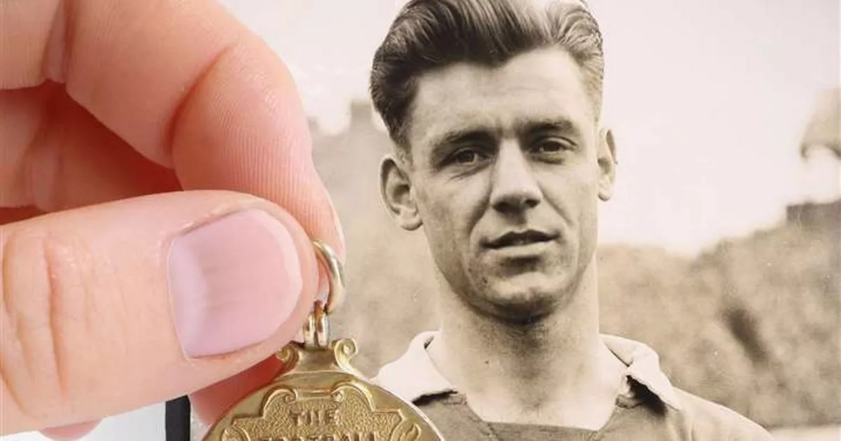Very rare Chelsea title medal on sale at auction and is expected to raise five-figure sum