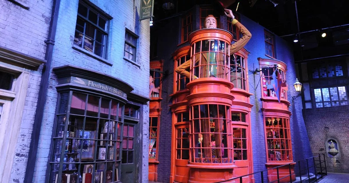 Save £40 on Harry Potter Studios tour and lunch for the family this summer holiday