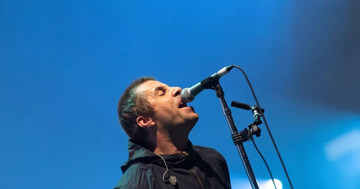 Oasis pause London shows and head to Scotland with tickets still available