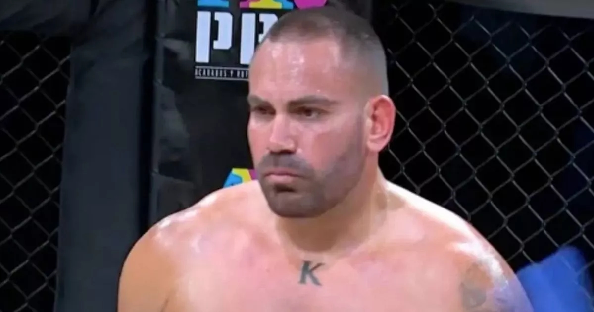 Kickboxing champion takes dead body to police station as he hands himself in for murder