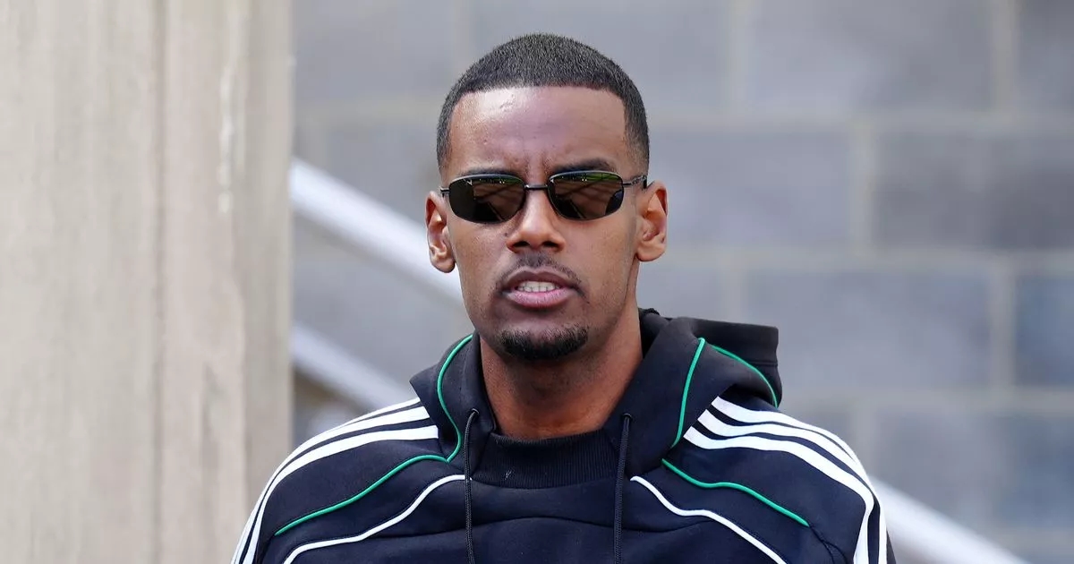 Liverpool midfielder agrees to quit Reds for Newcastle amid Alexander Isak transfer row