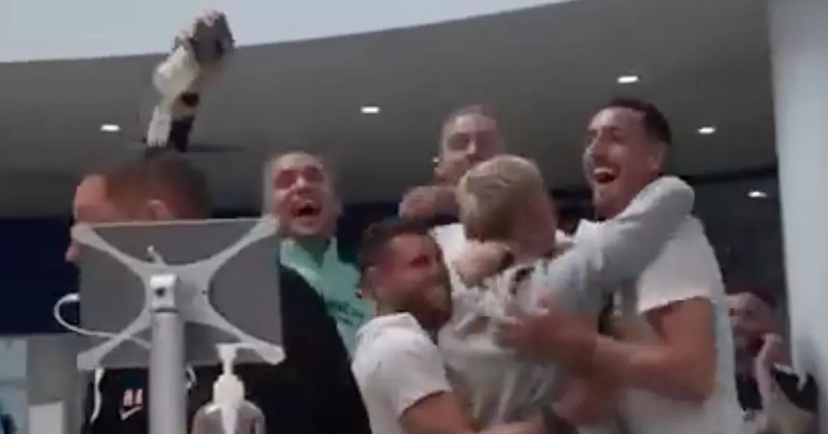 Michael Owen releases video of Brighton players celebrating Glorious Goodwood victory