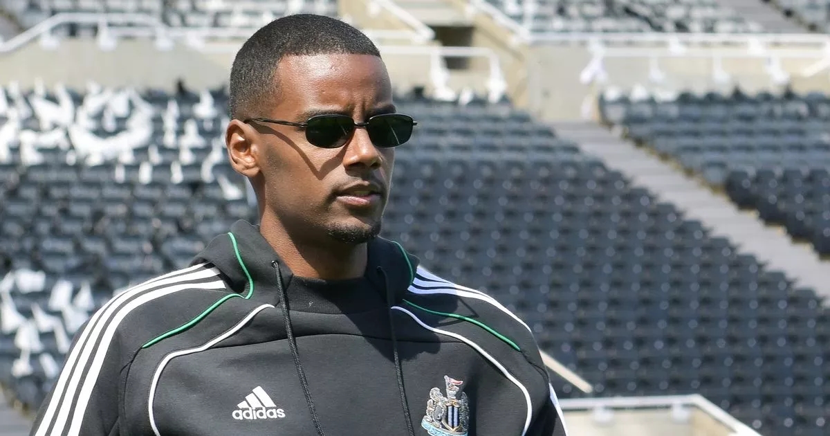 Liverpool transfer news: Alexander Isak promise issued as Arne Slot hits back
