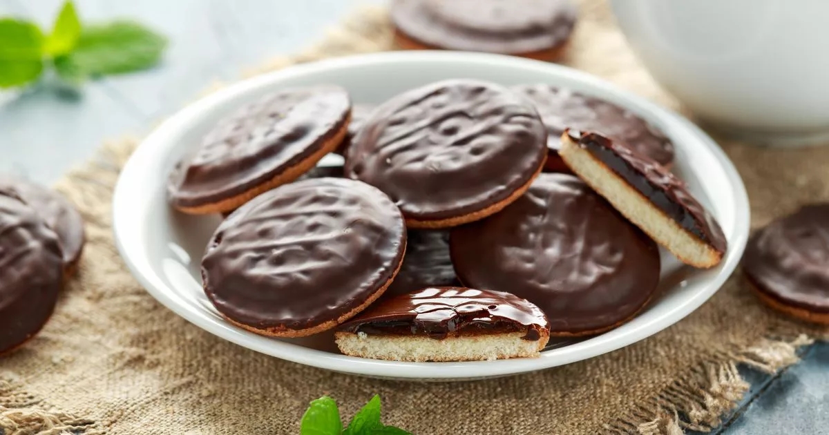 Home Bargains' £4.50 box filled with 'misfit' Jaffa Cakes