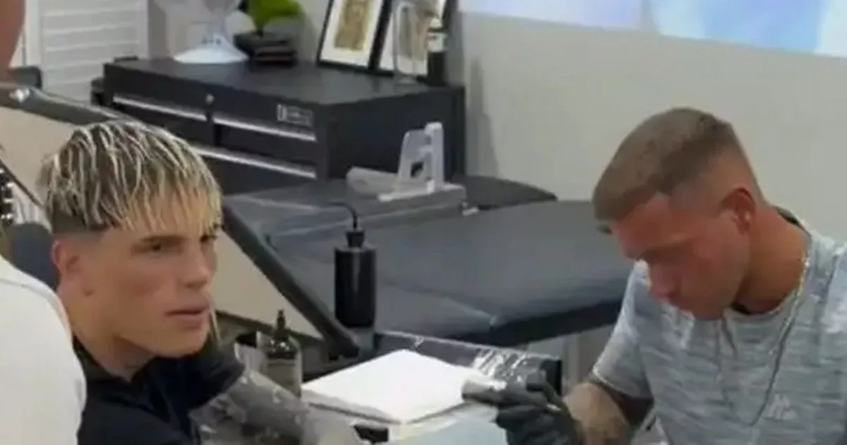 Man Utd fans see something they don't like as Alejandro Garnacho gets a tattoo