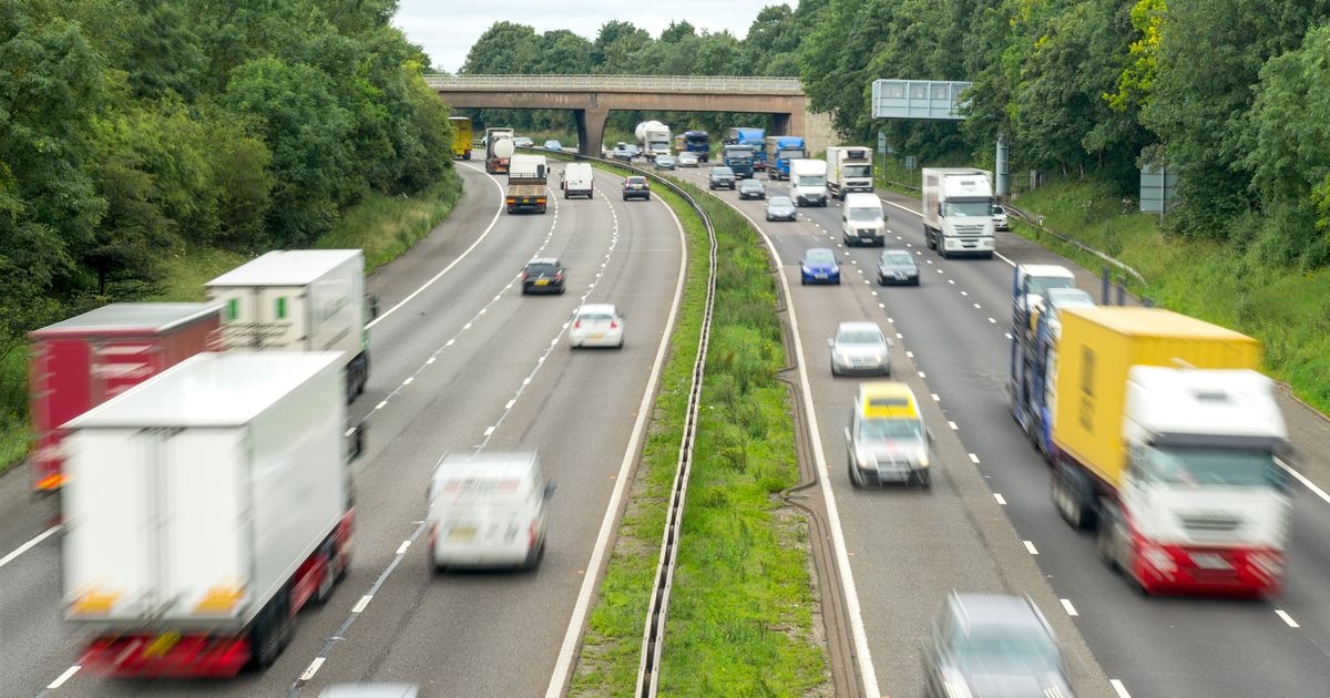 Driving instructor shares common mistake people make with dual carriageways