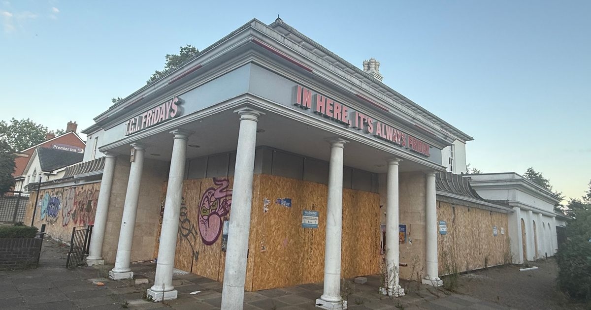 Inside UK's first TGI Friday's - now abandoned and graffiti-covered