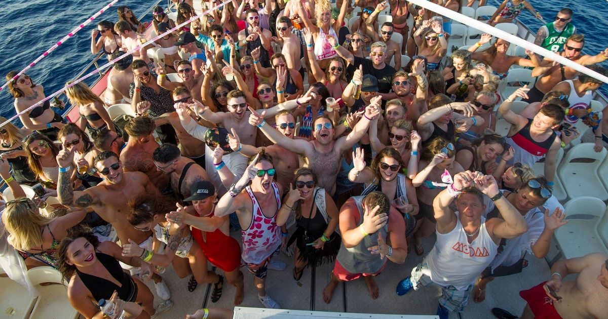 Brits warned of 'bogus' Ibiza parties as tourists turn up to empty venues