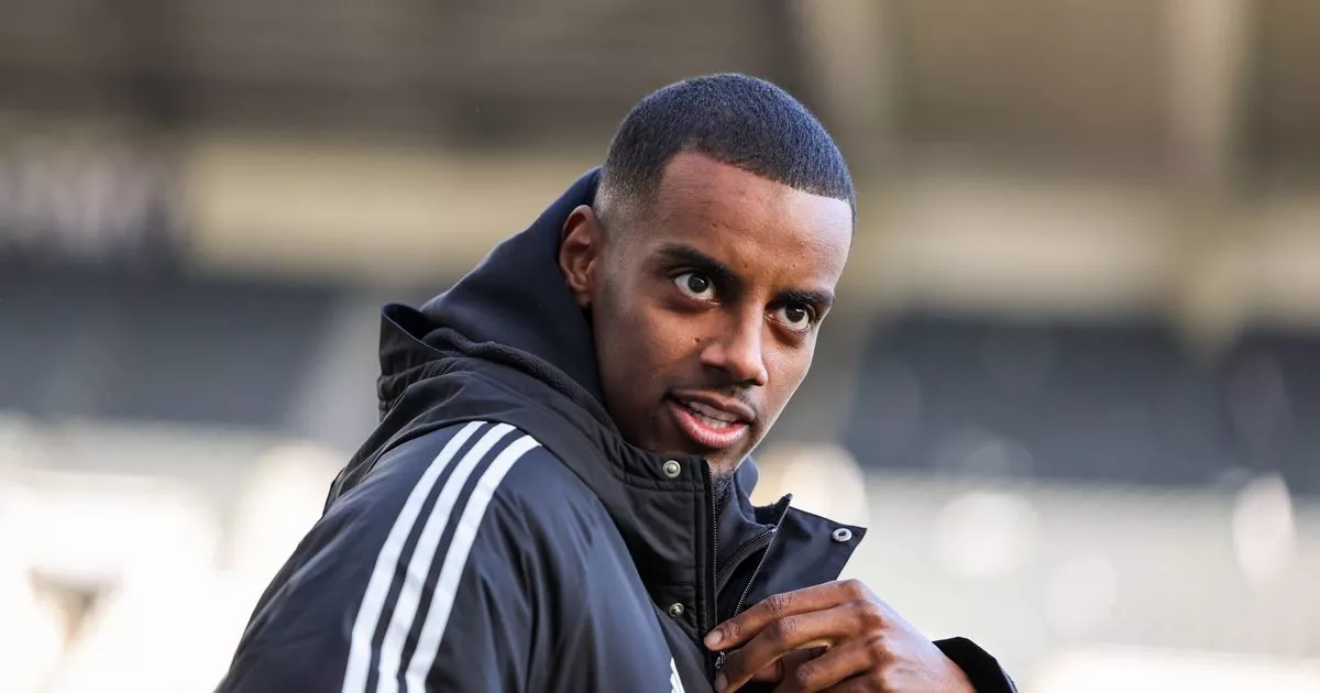 Liverpool transfer news: Alexander Isak shares bombshell statement as Newcastle eye replacement