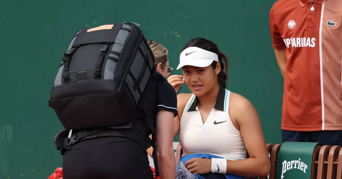Emma Raducanu match at French Open paused as Brit requires medical treatment