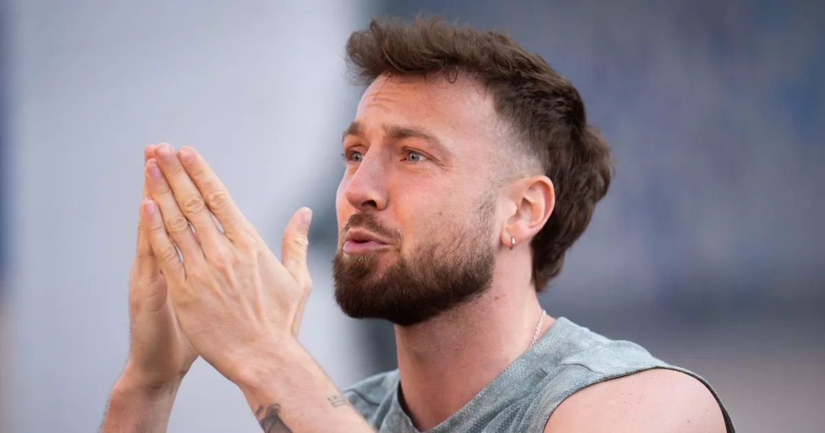 Sam Thompson at breaking point as he battles to Soccer Aid finish line