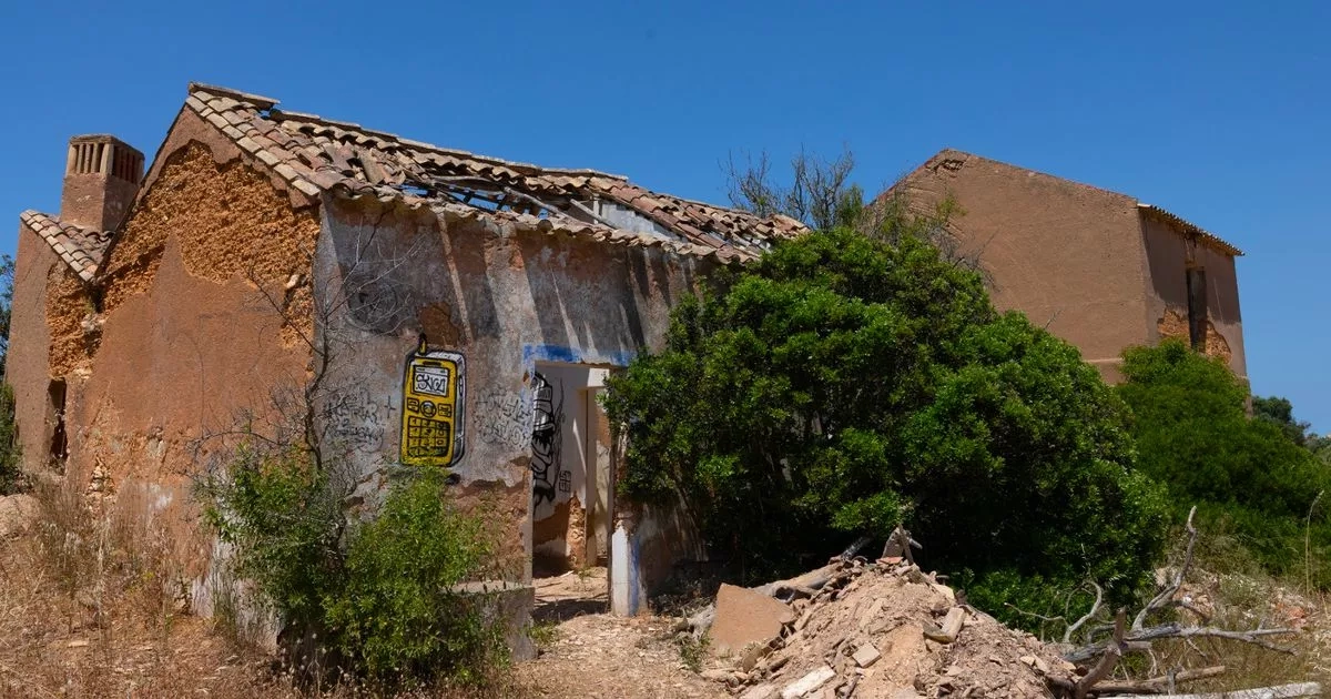 Inside abandoned farm buildings where cops held new search for Madeleine McCann