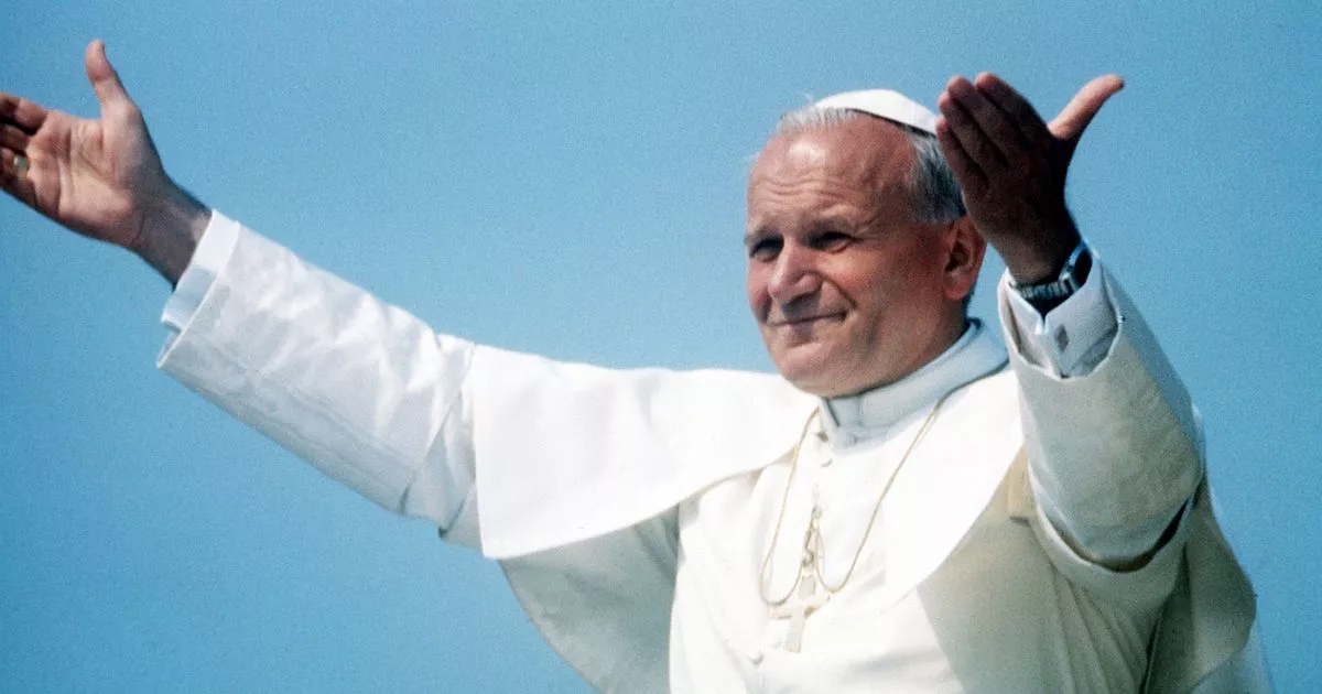 Brookside's six craziest celebrity cameos from the Pope to BBC chat show royalty