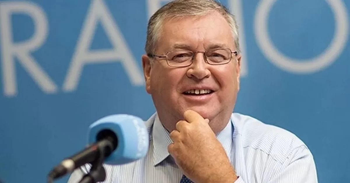 Joe Duffy hangs up the mic as he hosts final Liveline show