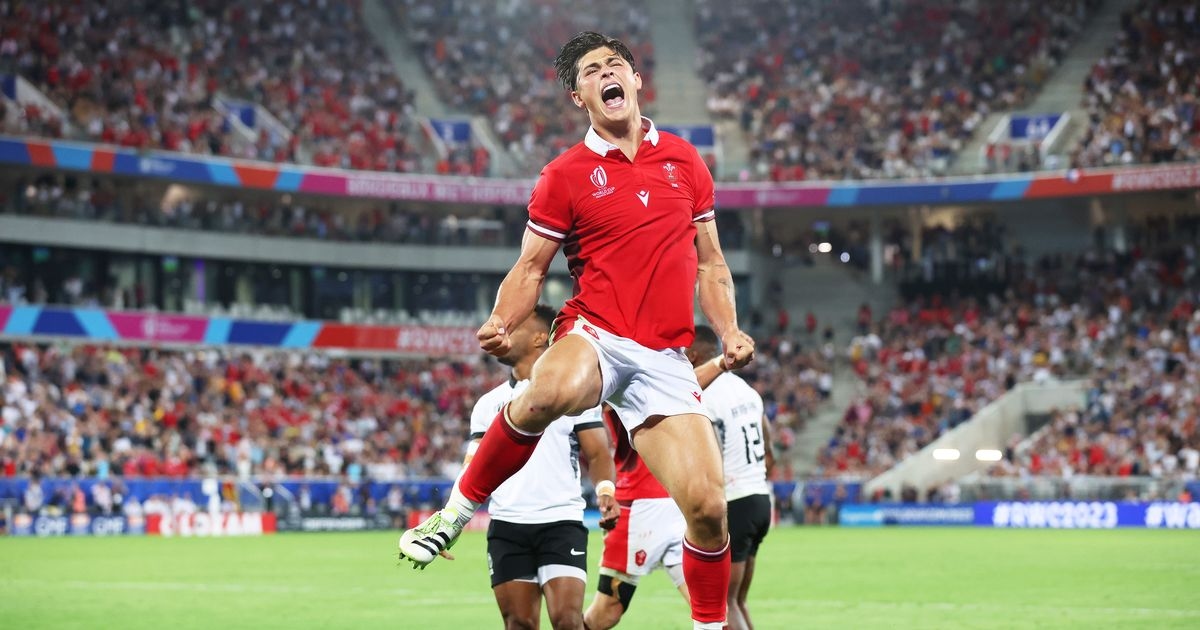 Louis Rees-Zammit announces stunning return to rugby from NFL