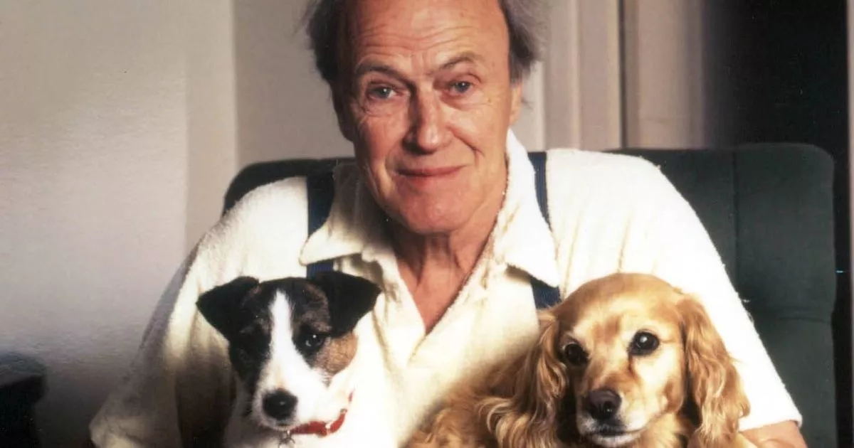 Roald Dahl sketches sell for almost £24,000 at auction