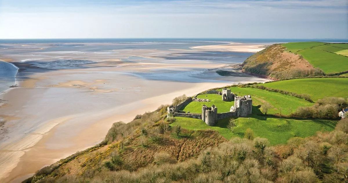 The underrated seaside village where you can eat like a king near castle ruins