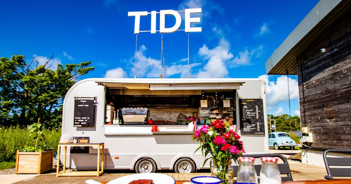 The coastal coffee shop with a lush sea view and the best brownies