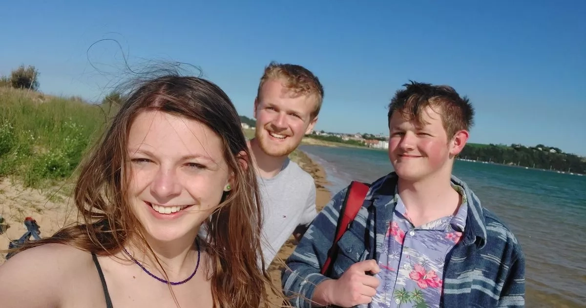 Welsh family stuck in Spain during power cuts describe 'insane' situation