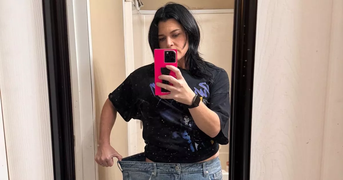 Woman lost 116lbs doing at-home workouts that only needed 'a wall'