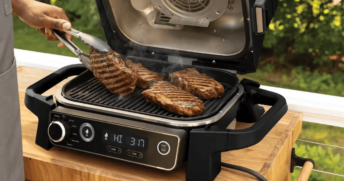 Ninja Woodfire BBQ Grill - Five features I love that make it my summer essential