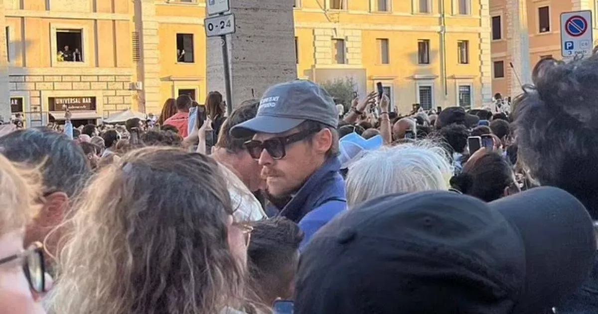 Harry Styles bizarrely spotted during Pope announcement and people were distracted by one thing