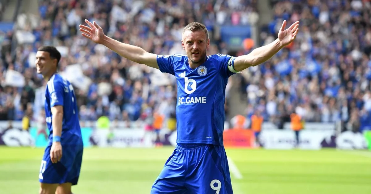Wrexham chief delivers major transfer update on Jamie Vardy, Tom Cairney and Patrick Bamford