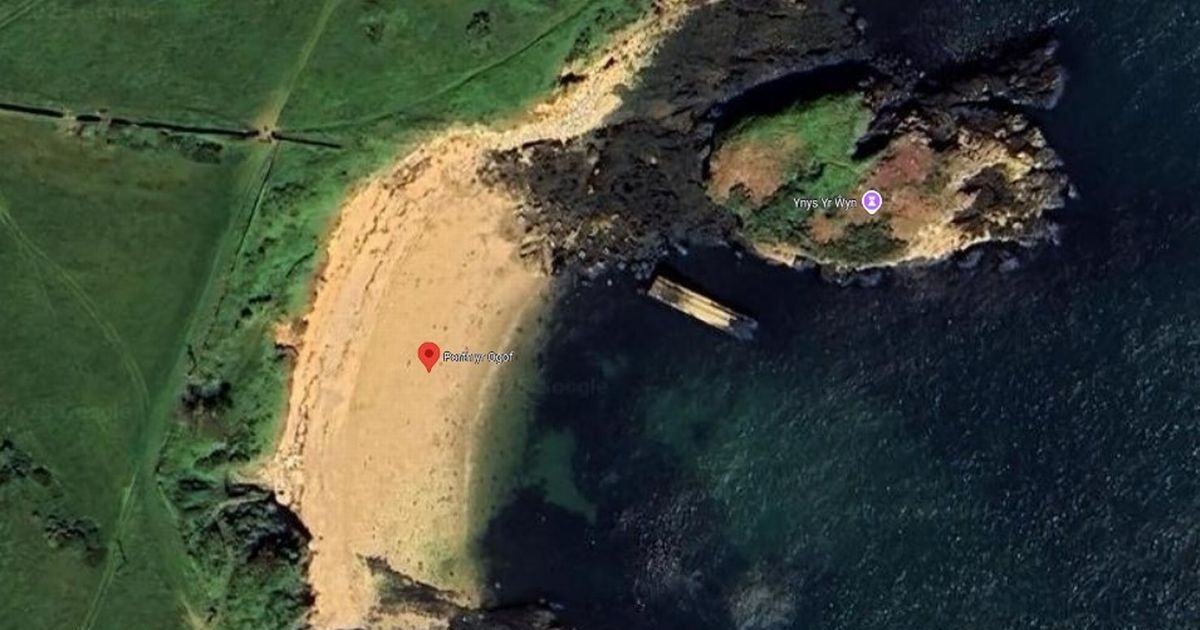 Man airlifted from Welsh beach by air ambulance
